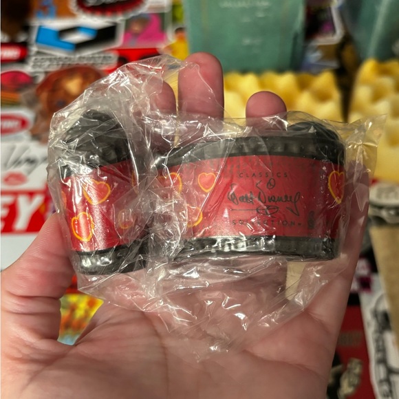 Walt Disney Classics Collection: Three Little Pigs & Mr. Duck Steps Out - Picture 3 of 9